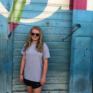 Meet your Posher, Emmy